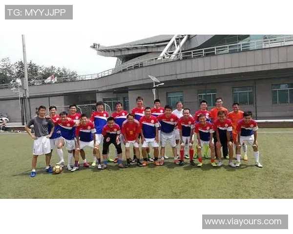 重庆足球队与上海足球队赛后复盘速度对比分析与战术探讨